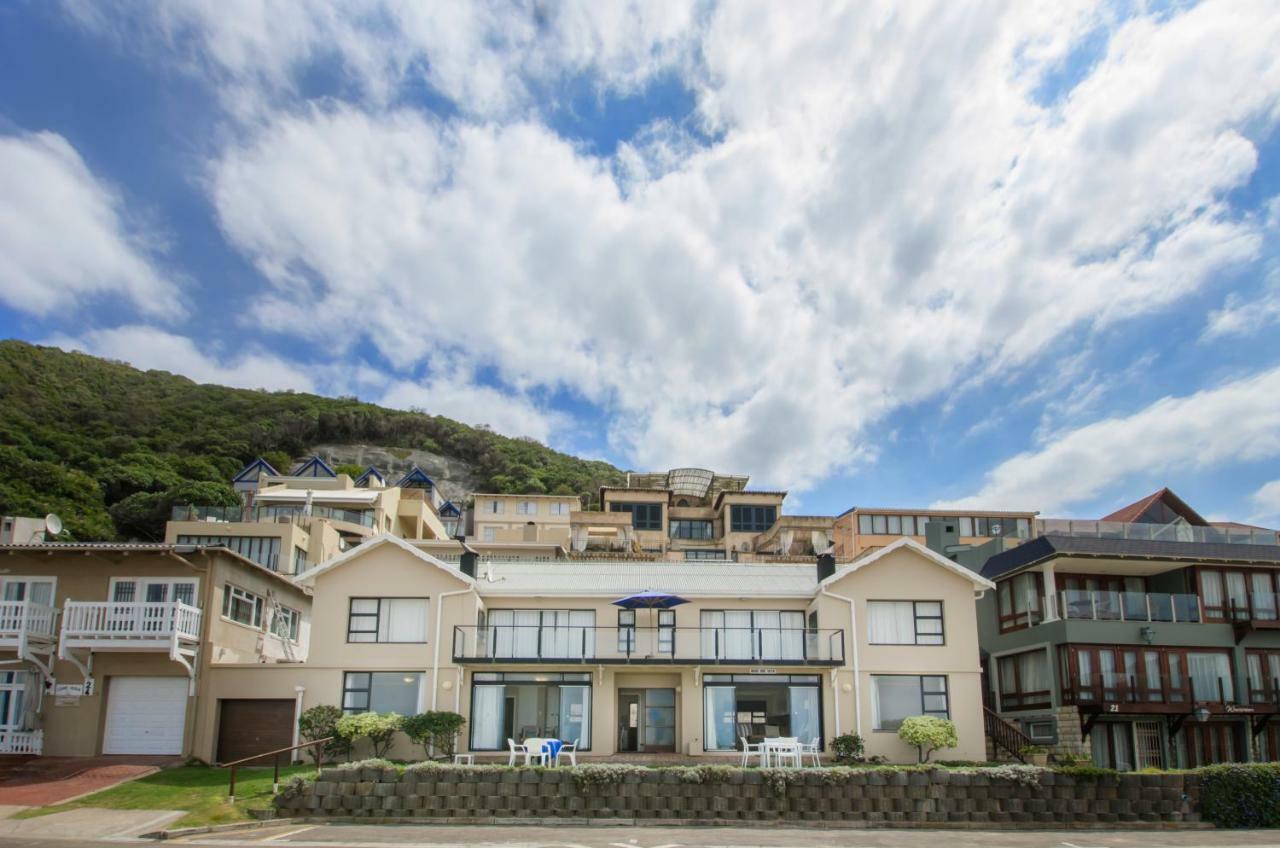 Herolds Bay Accommodation - Hiers Ons Weer Downstairs 외부 사진